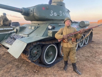 Мостовчанин Александр Соловьянов принял участие в грандиозной военно-исторической реконструкции с уч